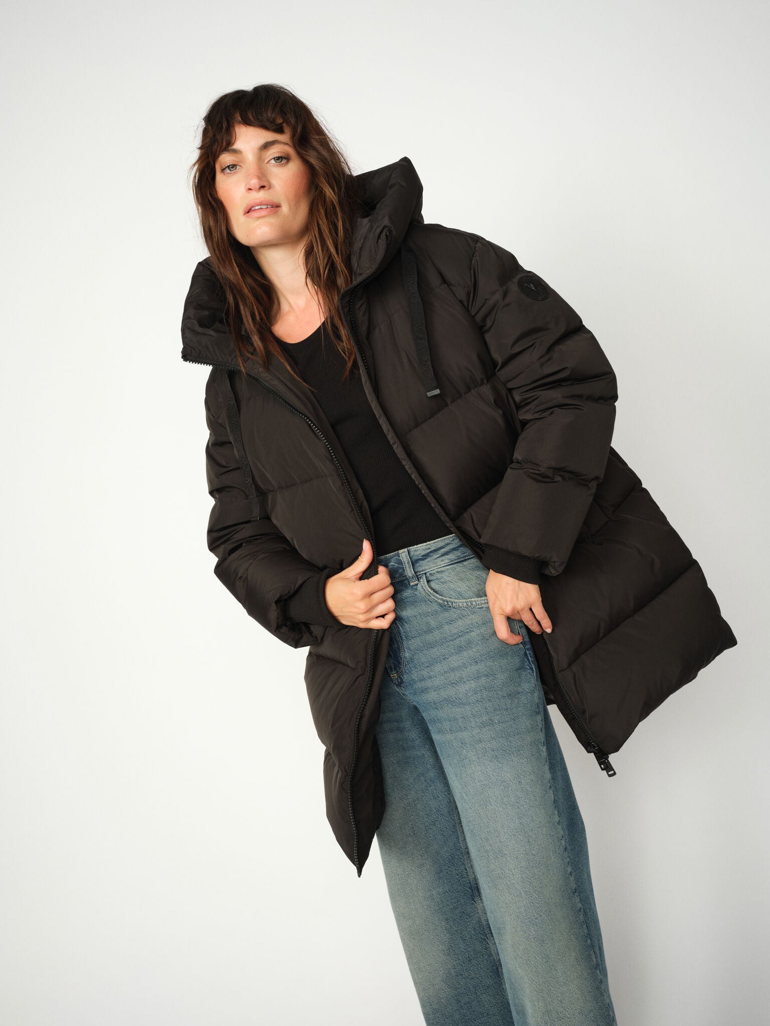 Modelshot / Black / Detail